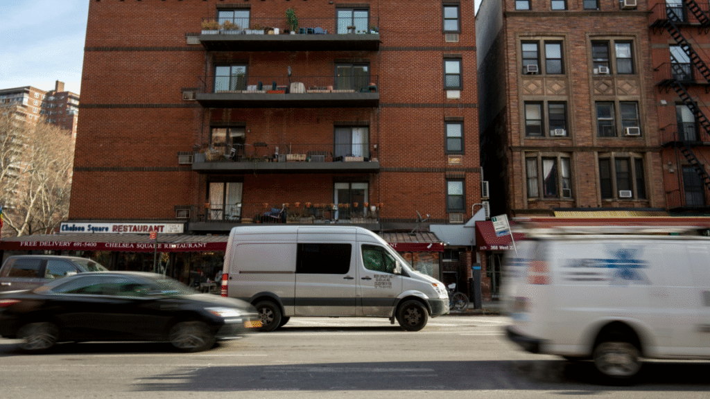 Minnesota Employer Robs Lunch Break From Worker To Cut Costs: ‘Never Work for Free’ Minnesota Employer Robs Lunch Break From Worker To Cut Costs