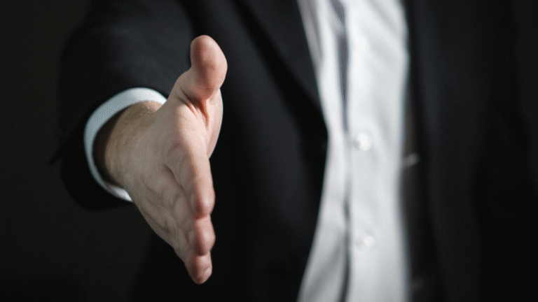 Arizona CEO Claims People Should Pay a 'Small Fee' to Apply for a Job