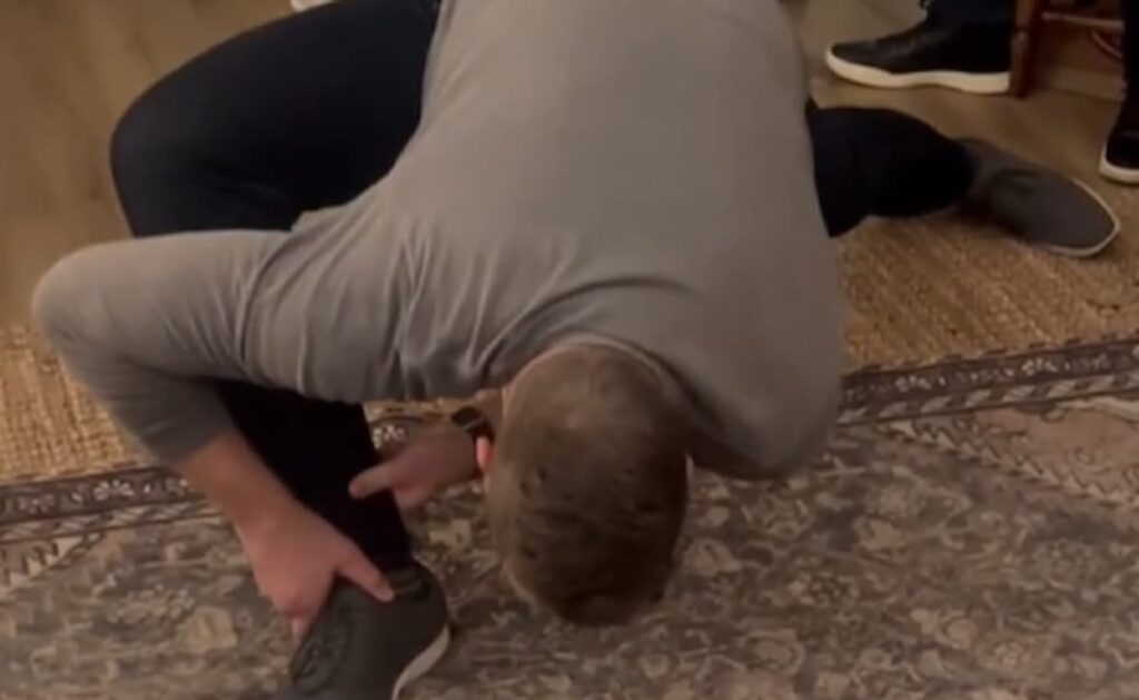 Missouri man stretches