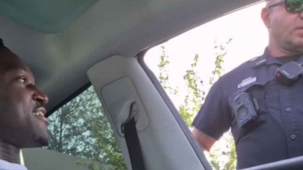 Chase Bank Employees Call Florida Police on Black Customer Waiting Outside Tampa Branch