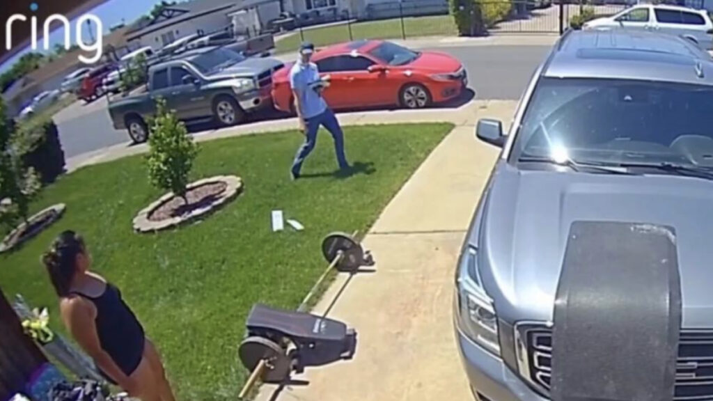 Texas Homeowner and Postal Worker Clash Over Walking on Lawn