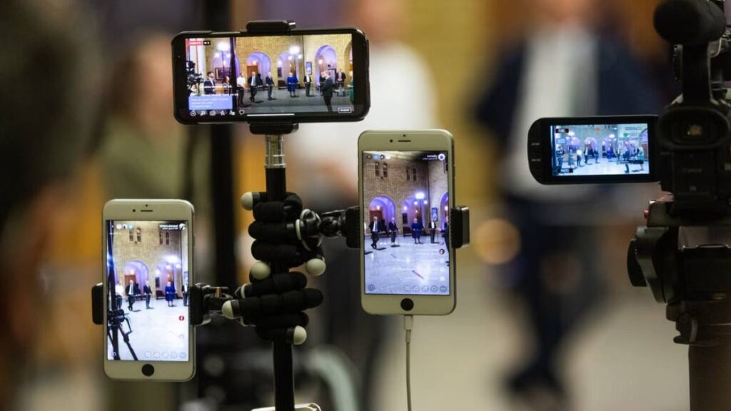 California Couple Stop Livestreaming